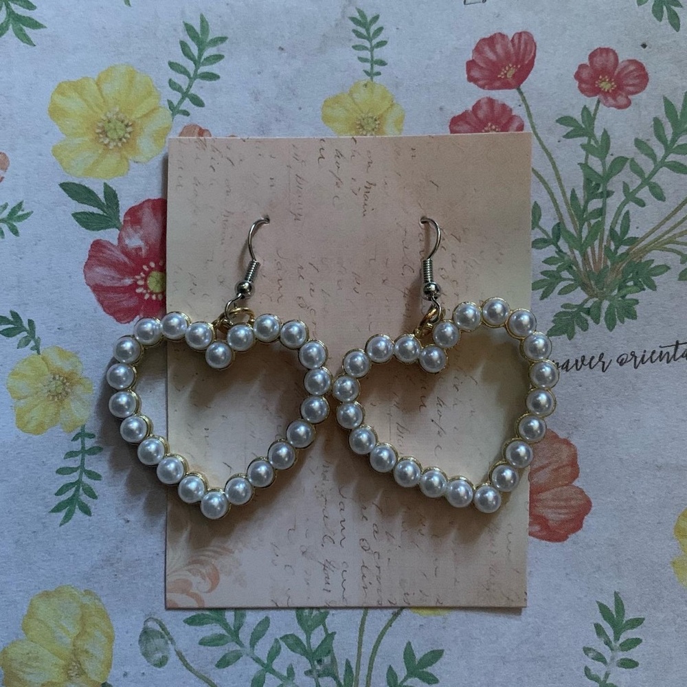 PEARL Heart Earrings